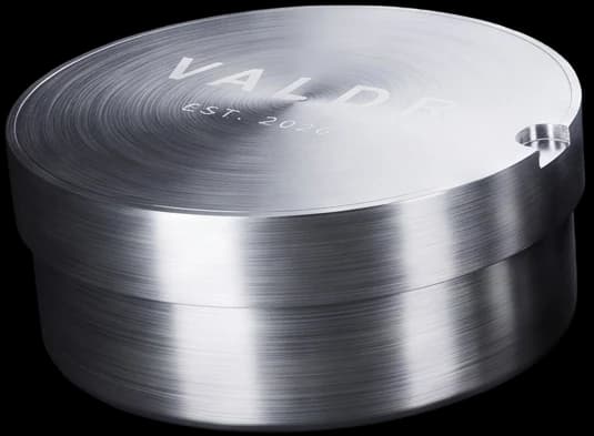 VALDR Core in brushed stainless steel, closed, three-quarter view